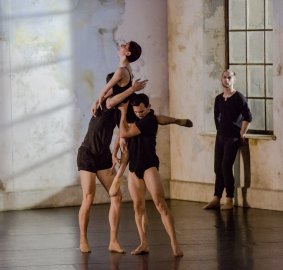 Todd Sutherland, Sam Young-Wright and Jesse Scales in Rafael Bonachela's "Frame of Mind".