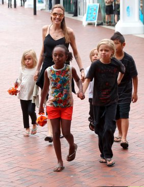 Angelina Jolie and kids in Oz - Zahara, Pax, Maddox, Shiloh, Vivienne and Knox