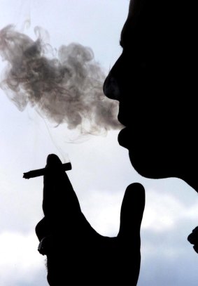 Current smokers "had a generally thinner cortex than those who had never smoked," the study found.