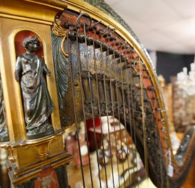 This French harp sold for $18,500.