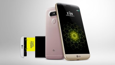 The LG G5 is a powerful smartphone in its own right, but it it gets by with a little help from its friends.