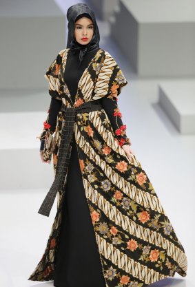 A creation from Qonita Gholib at Indonesia Fashion Week.
