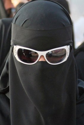 Saudi Arabia has relaxed its strict dress code for women tourists, stating that "dressing modestly" will be sufficient.