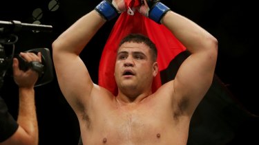 pic Tuivasa Flag ufc fight night sydney tai tuivasa