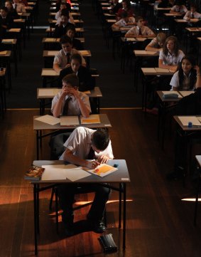 It's time to lift the bonnet on Australia's schools, the Productivity Commission says. 