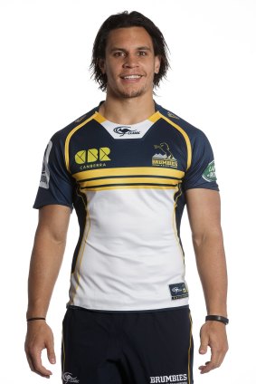 Matt Toomua in a sponsorless Brumbies jersey. The club was prepared to enter the season without a major shirt-front sponsor.
