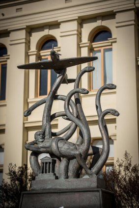 The Gallery at the St Kilda Town Hall has an extensive art collection. Monument For A Building, by Richard Stringer, sits outside.