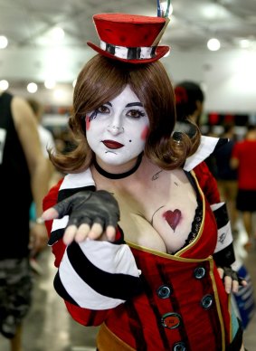 Dani Hinton, dressed as Mad Moxxi from Borderland.