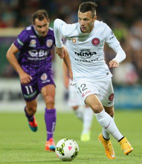 Nikita Rukavytsya of the Wanderers controls the ball during the round six A-League match between the Perth Glory and Western Sydney Wanderers at nib Stadium.