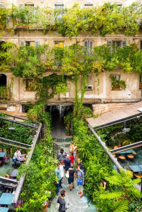 10 Corso Como combines shops with a gallery, a hotel and an
outdoor terrace.