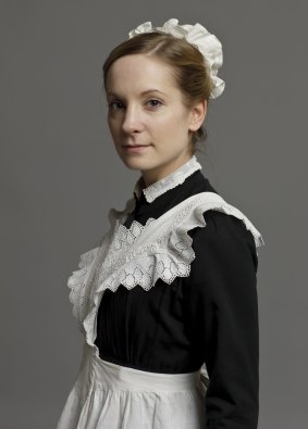 Downton Abbey star Joanne Froggatt was sniffed by a presenter.