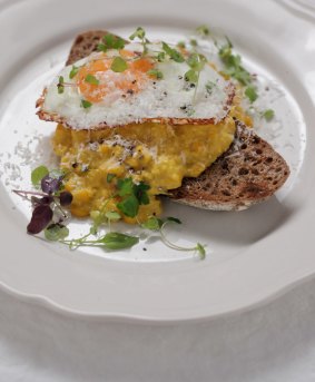 Creamed Corn with sunny side egg.