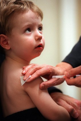 An anti-vax doctor says he will continue to help parents side-step the no jab, no play rule until he is convinced he is doing something wrong. 