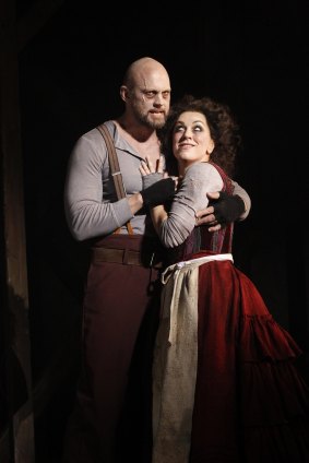 Teddy Tahu Rhodes and Antoinette Halloran in Victorian Opera's <i>Sweeney Todd</i>.