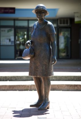 How the Stepping Out statue looked before it was stolen.