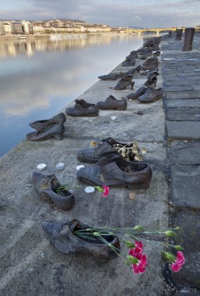 The <em>Shoes on the Danube</em> memorial.