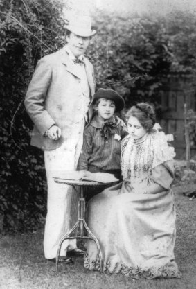 Oscar Wilde, Constance and Cyril in 1892. 