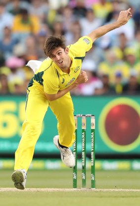 Mitchell Marsh is working to overcome a right shoulder injury.