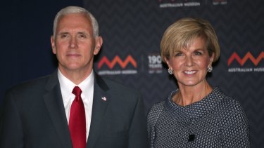 US Vice-President Mike Pence poses for a photograph next to Foreign Minister Julie Bishop during a visit to the Australian Museum.