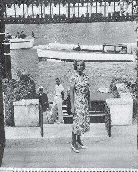 Doris Castelrosse takes possession of the Venier palazzo in the summer of 1938. Credit: Private Collection Getty