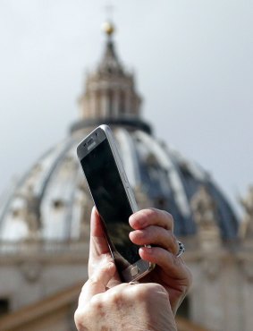 The Pontiff has called on the faithful to consult the Bible with the same frequency as they consult their smartphones