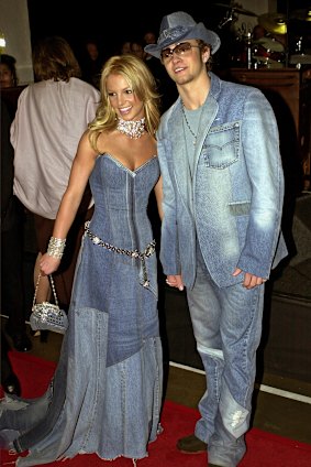 Britney Spears and Justin Timberlake stole the show at the 2001 American Music Awards with these outfits.