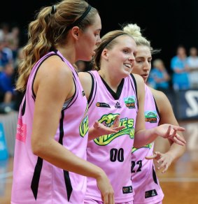 Lindsey Moore led West Coast to victory.