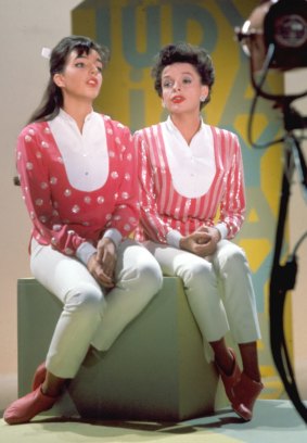 Judy Garland (right)  and her daughter, Liza Minnelli.