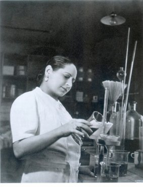 Cosmetics queen Helena Rubinstein in her laboratory. 