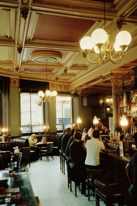 Cafe Royal bar Edinburgh. 
