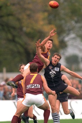 Rohan Welsh in action for Carlton against Fitzroy in 1996.