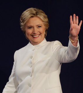 After wearing blue and red to the two previous debates, Hillary Clinton wore all white to take on Donald Trump in Vegas.