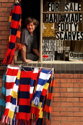 Scarfy selling his wares from  Ascot Lodge.
