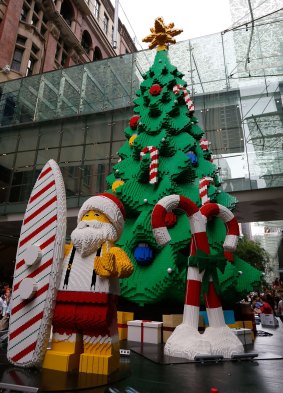 The tree is 10 metres tall and took 1200 hours to build.