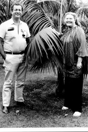 Colleen McCullough and her husband Ric Robinson.