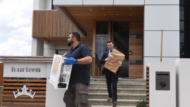 New South Wales Police remove evidence from the home of former Auburn deputy mayor Salim Mehajer.