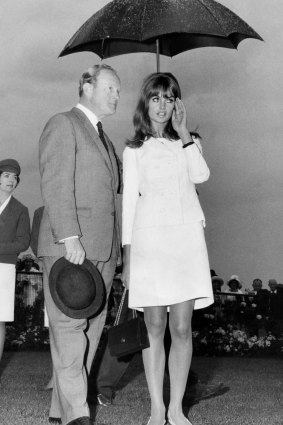 English model Jean Shrimpton at Flemington races on Oaks  Day,  November 4, 1965.

