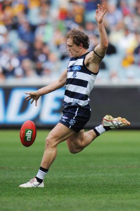Joel in the crown: Selwood earns 10 out of 10 from Connolly against the Hawks in round 17, 2009.
