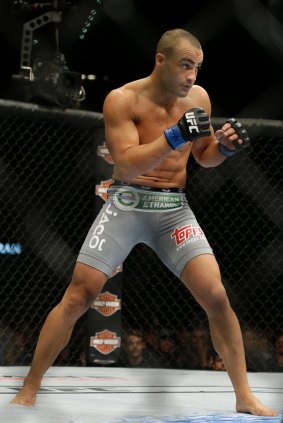 t took Alvarez just four fights to become the first man to capture both Bellator and UFC championships.