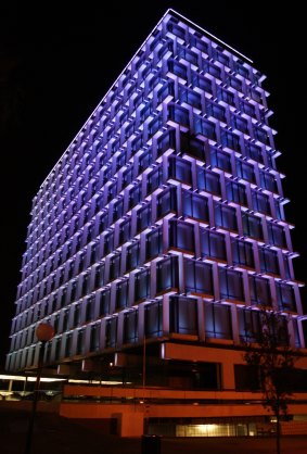 Council House goes purple for the Fremantle Dockers.