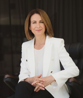 ABC TV News presenter Virginia Haussegger will step down to head up a new foundation to improve the representation of women in the public service and in government.