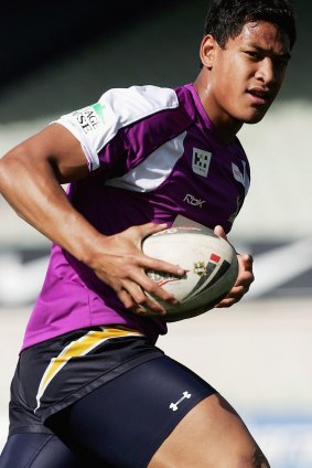Looking to pass for Melbourne Storm in 2007 during his rugby league career