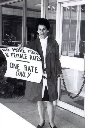 Zelda D'Aprano, chained to the Commonwealth Building in 1969 in protest at the lack of equal pay for women.