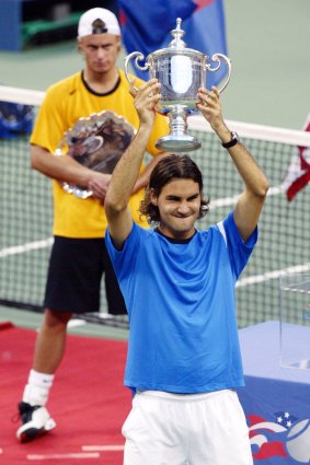 Roger Federer after defeating Lleyton Hewitt to win the men's singles title at the US Open in 2004.