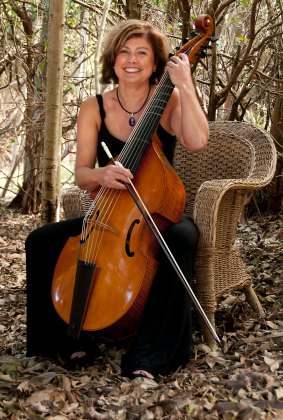 Musician Jennifer Eriksson with her viola da gamba.