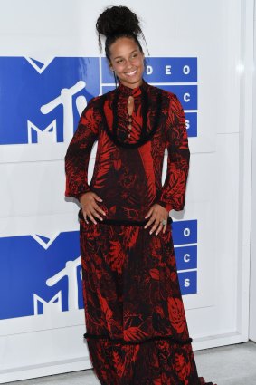Alicia Keys stays true to her 'no make-up' pledge at the MTV Video Music Awards in August.
