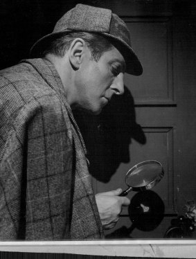 Wheatley plays Sherlock Holmes in the 1951 BBC television series. 