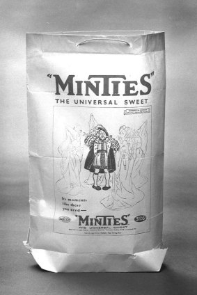 Original wrapper: Early Minties packaging.