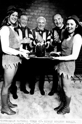 Victorian Premier Dick Hamer, Sir Henry Winneke and chief police commissioner Reg Jackson in their Hawthorn Gear.