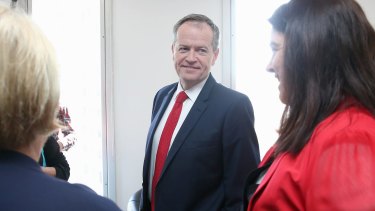 Opposition Leader Bill Shorten welcomed Prime Minister Tony Abbott decision on Syrian refugees.